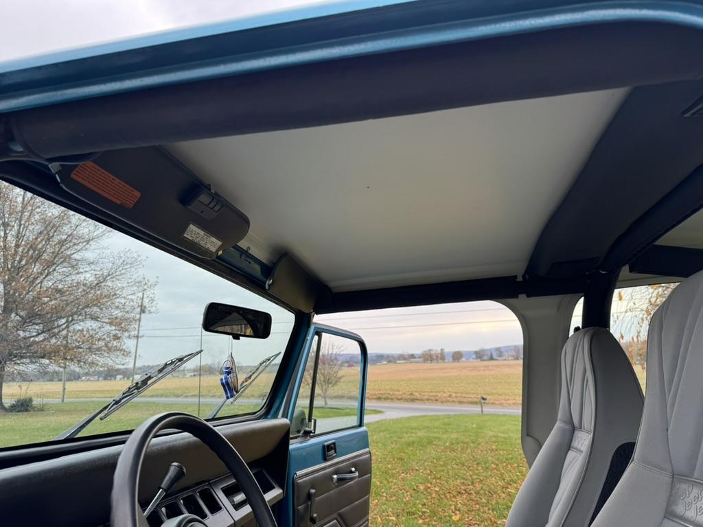 53k-Mile 1993 Jeep Wrangler YJ Splash Edition