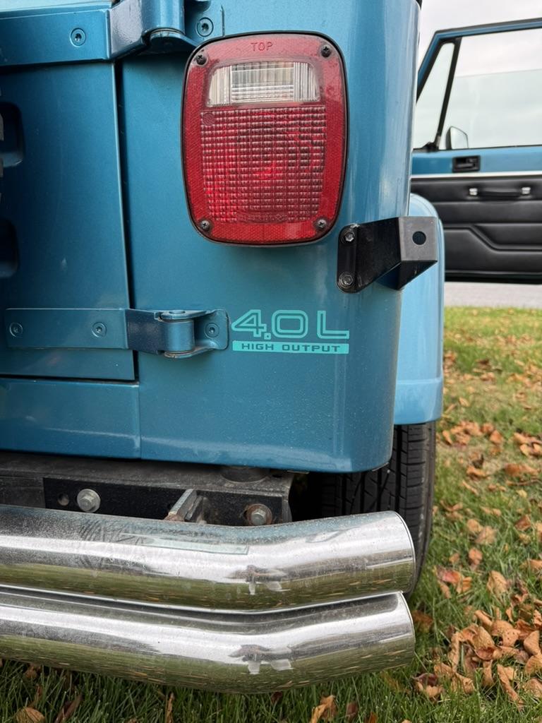 53k-Mile 1993 Jeep Wrangler YJ Splash Edition