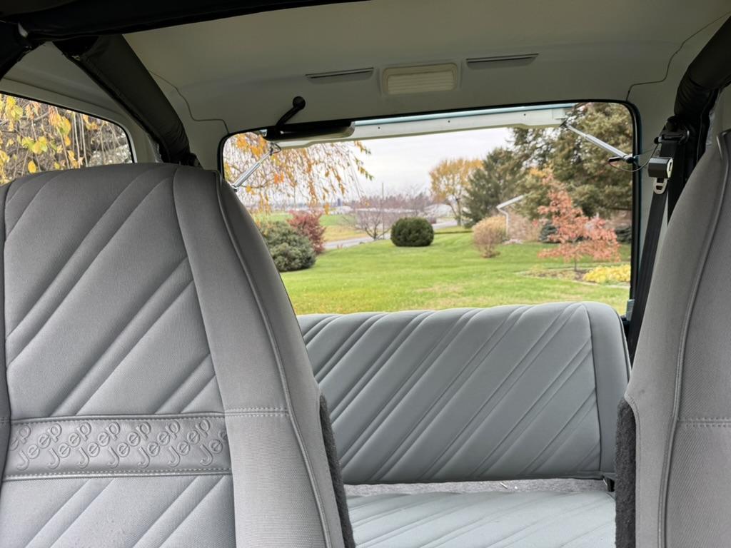 53k-Mile 1993 Jeep Wrangler YJ Splash Edition