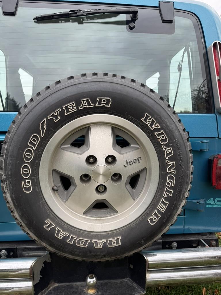 53k-Mile 1993 Jeep Wrangler YJ Splash Edition