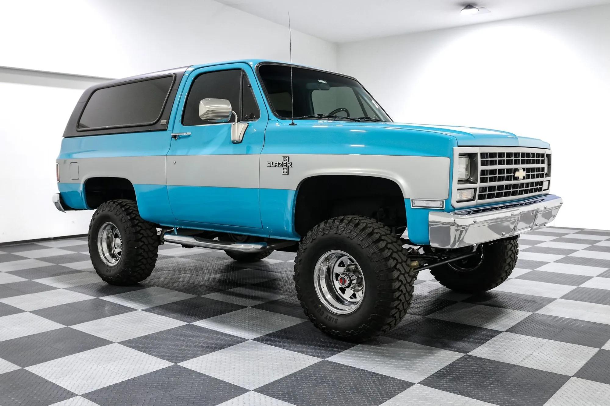 1990 Chevrolet K5 Blazer - 2