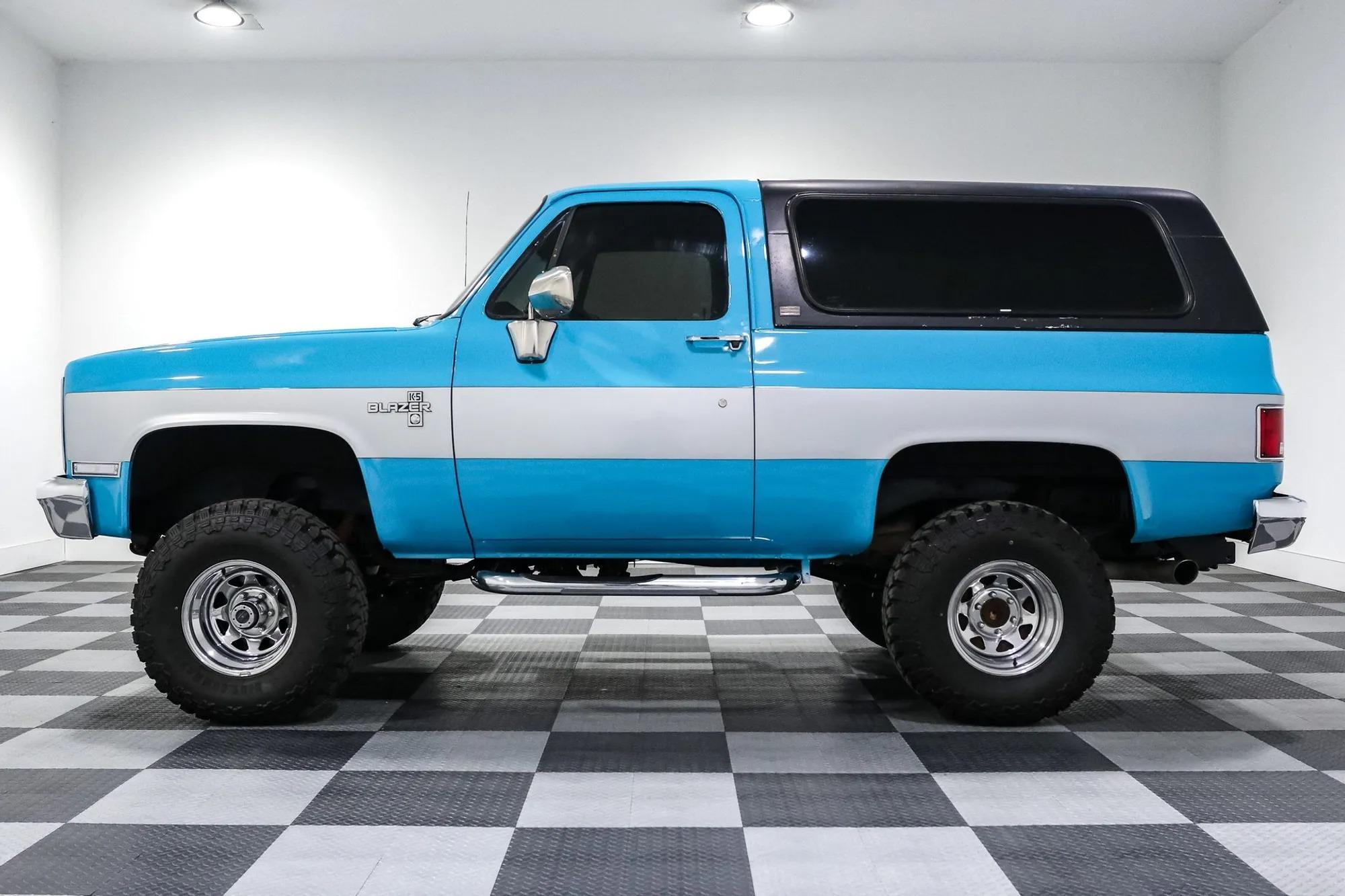 1990 Chevrolet K5 Blazer - 4