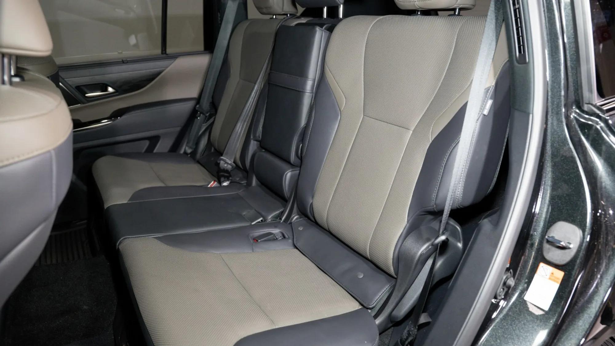 2025 Lexus LX 700h Overtrail