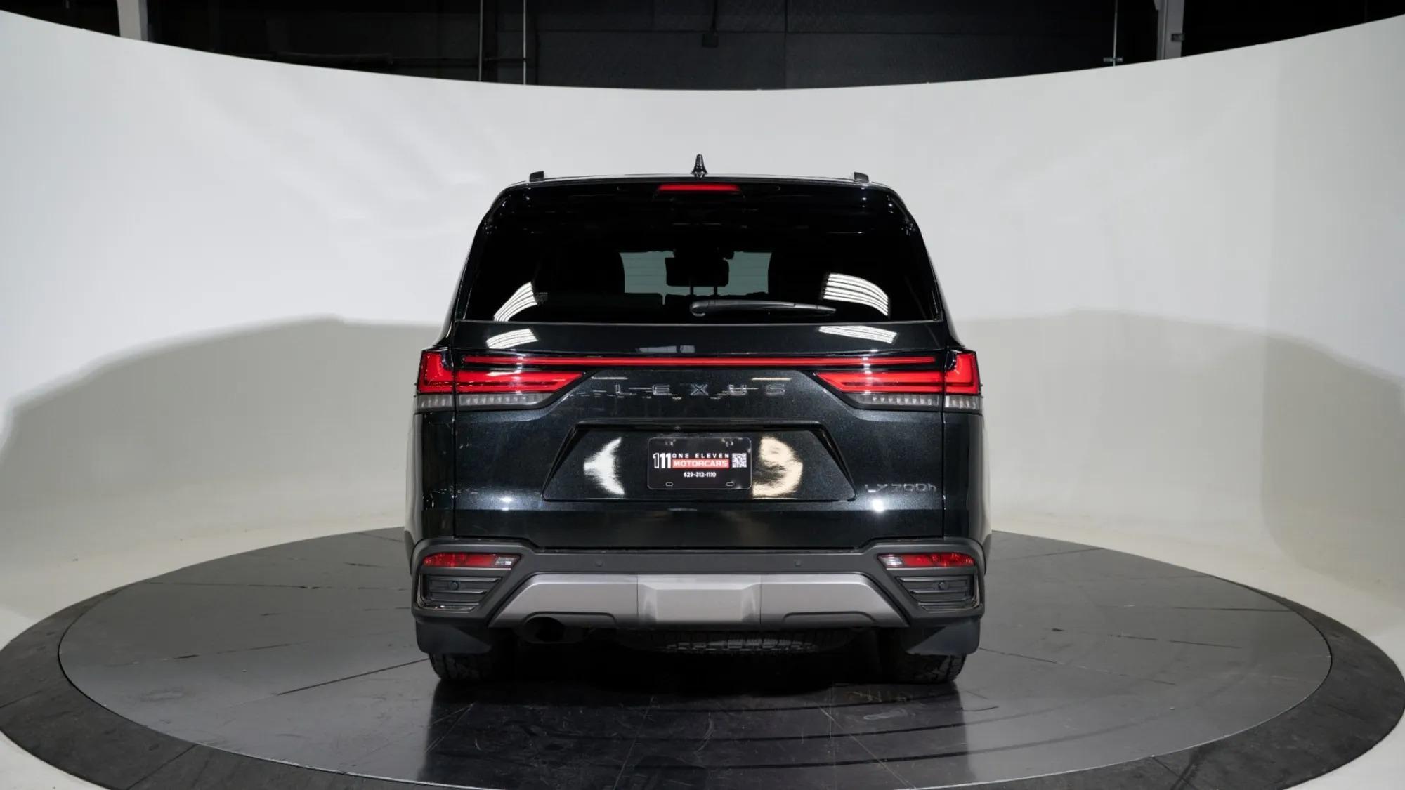 2025 Lexus LX 700h Overtrail