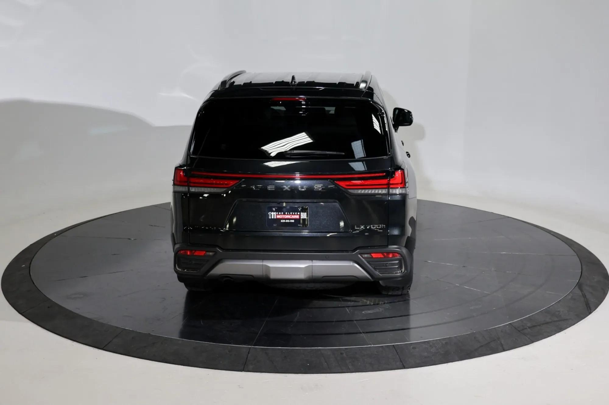 2025 Lexus LX 700h Overtrail