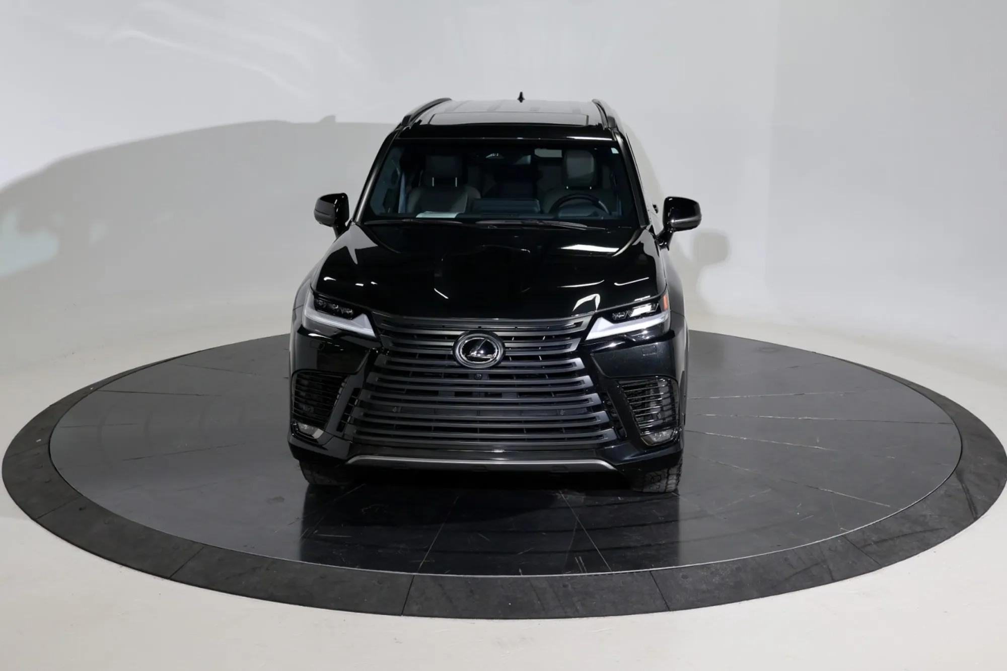 2025 Lexus LX 700h Overtrail - 3