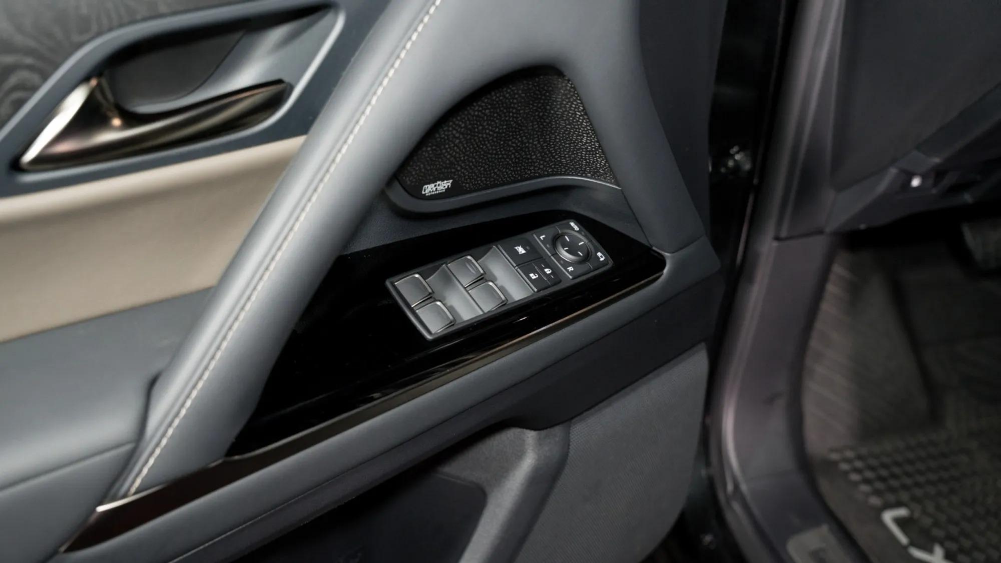 2025 Lexus LX 700h Overtrail