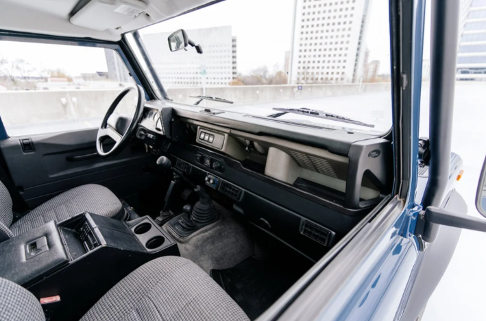 1995 Land Rover NAS Defender 90