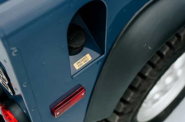 1995 Land Rover NAS Defender 90