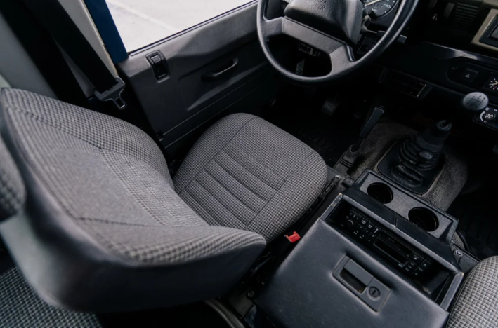 1995 Land Rover NAS Defender 90