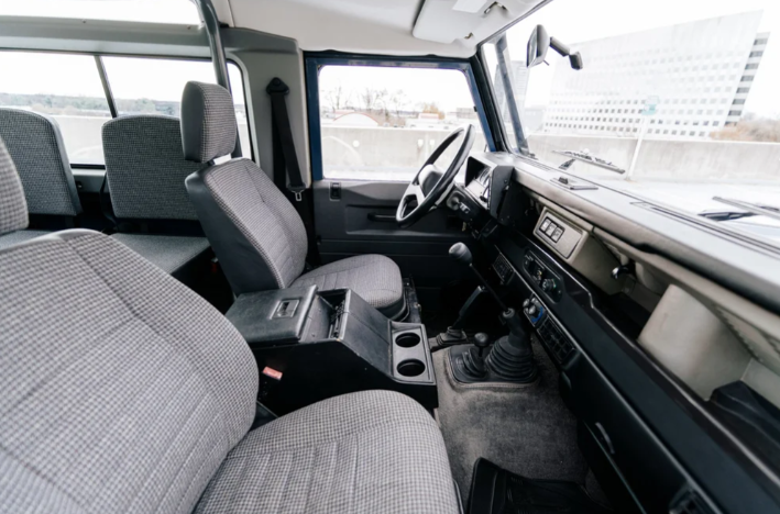 1995 Land Rover NAS Defender 90
