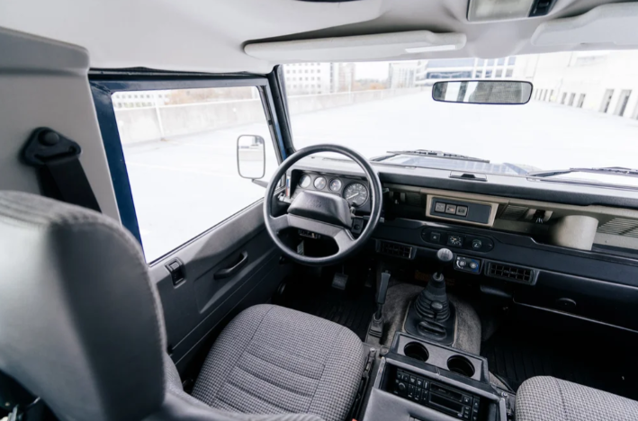 1995 Land Rover NAS Defender 90