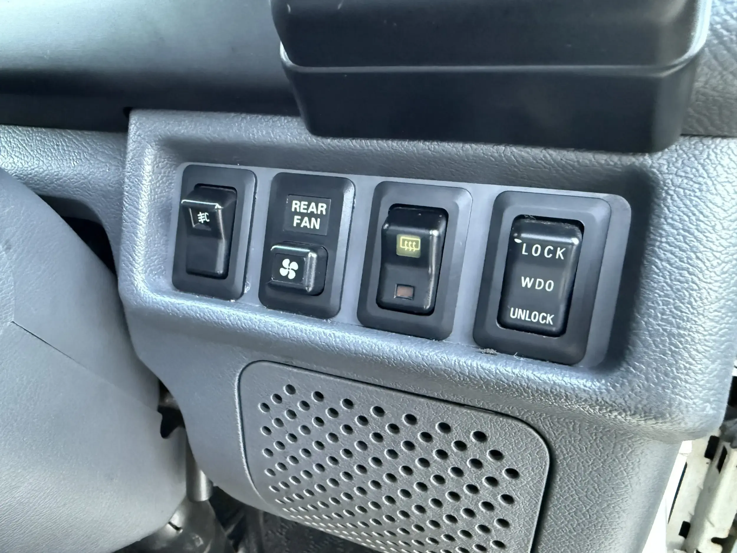 1998 Mitsubishi Delica Star Wagon