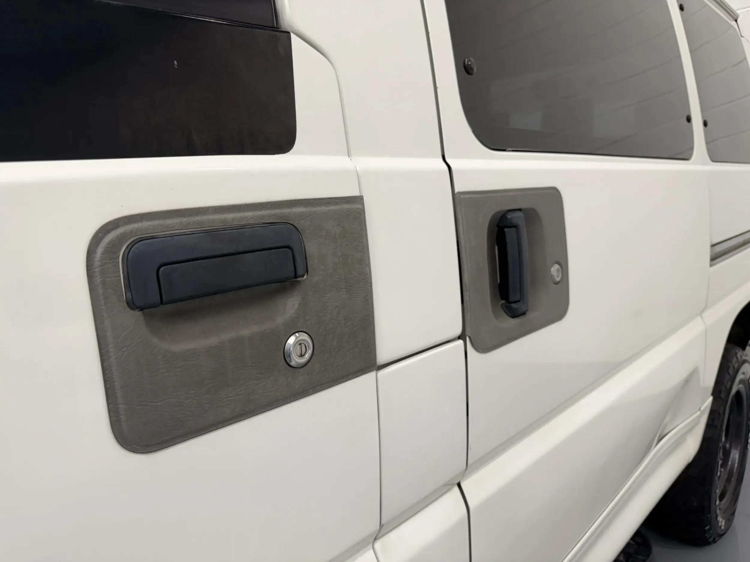 1998 Mitsubishi Delica Star Wagon