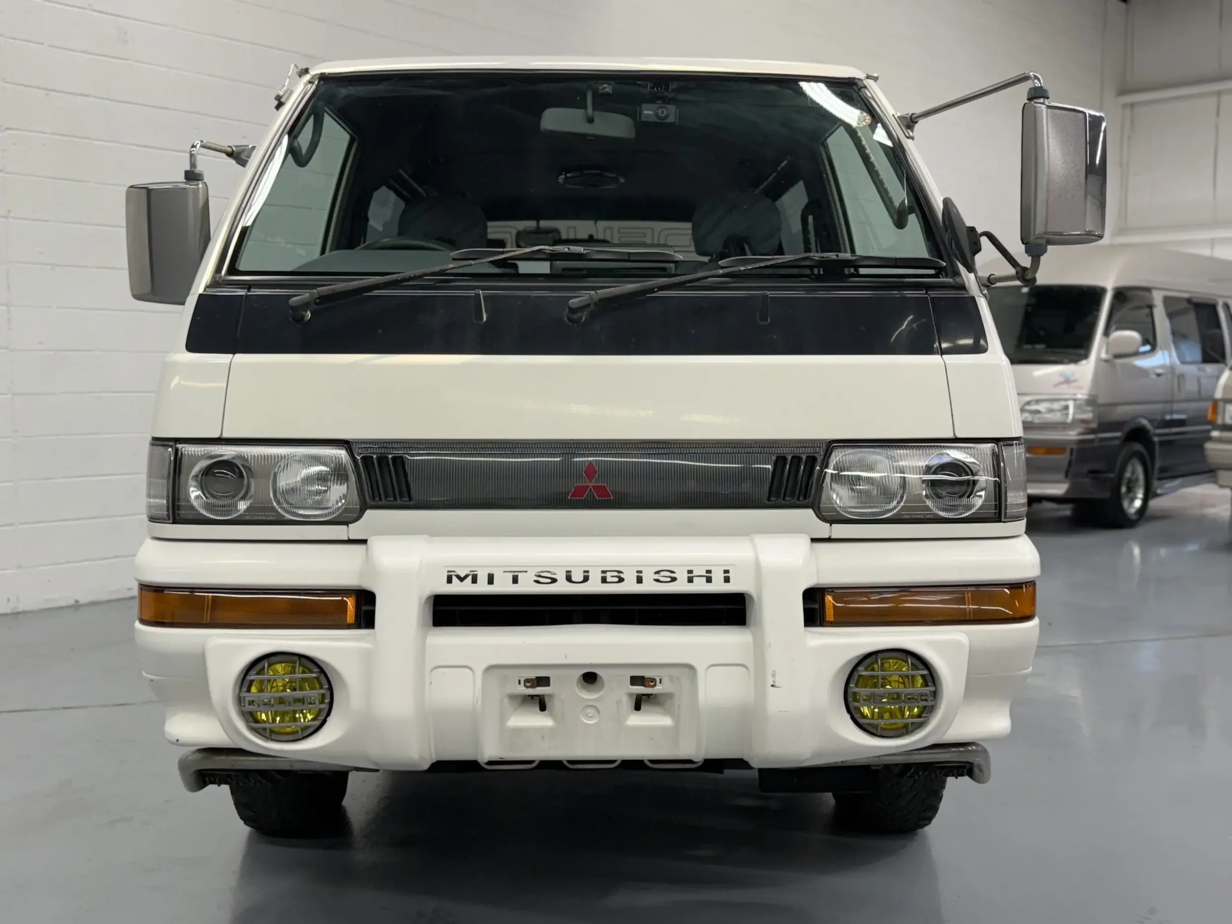 1998 Mitsubishi Delica Star Wagon