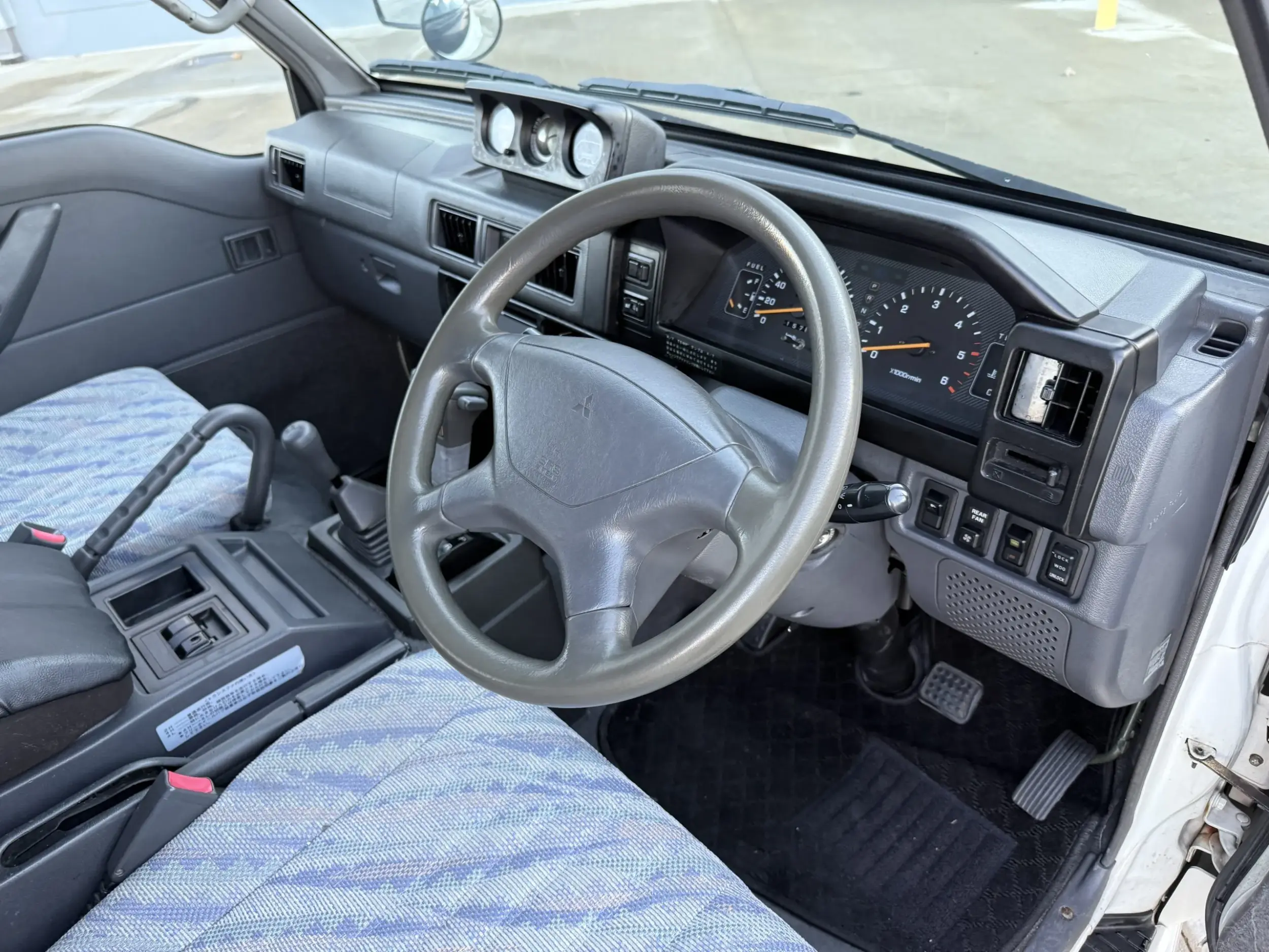 1998 Mitsubishi Delica Star Wagon
