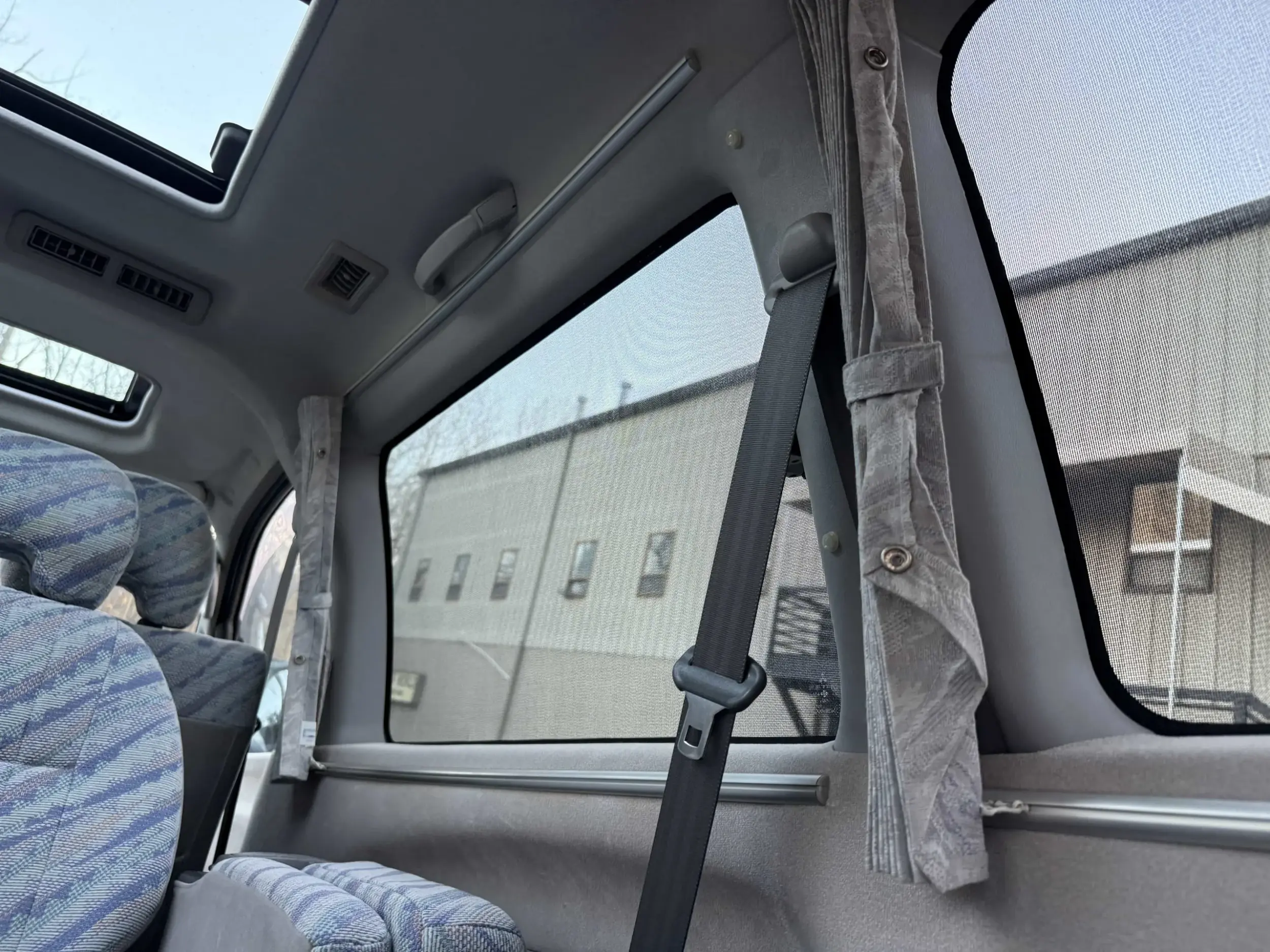 1996 Mitsubishi Delica Space Gear