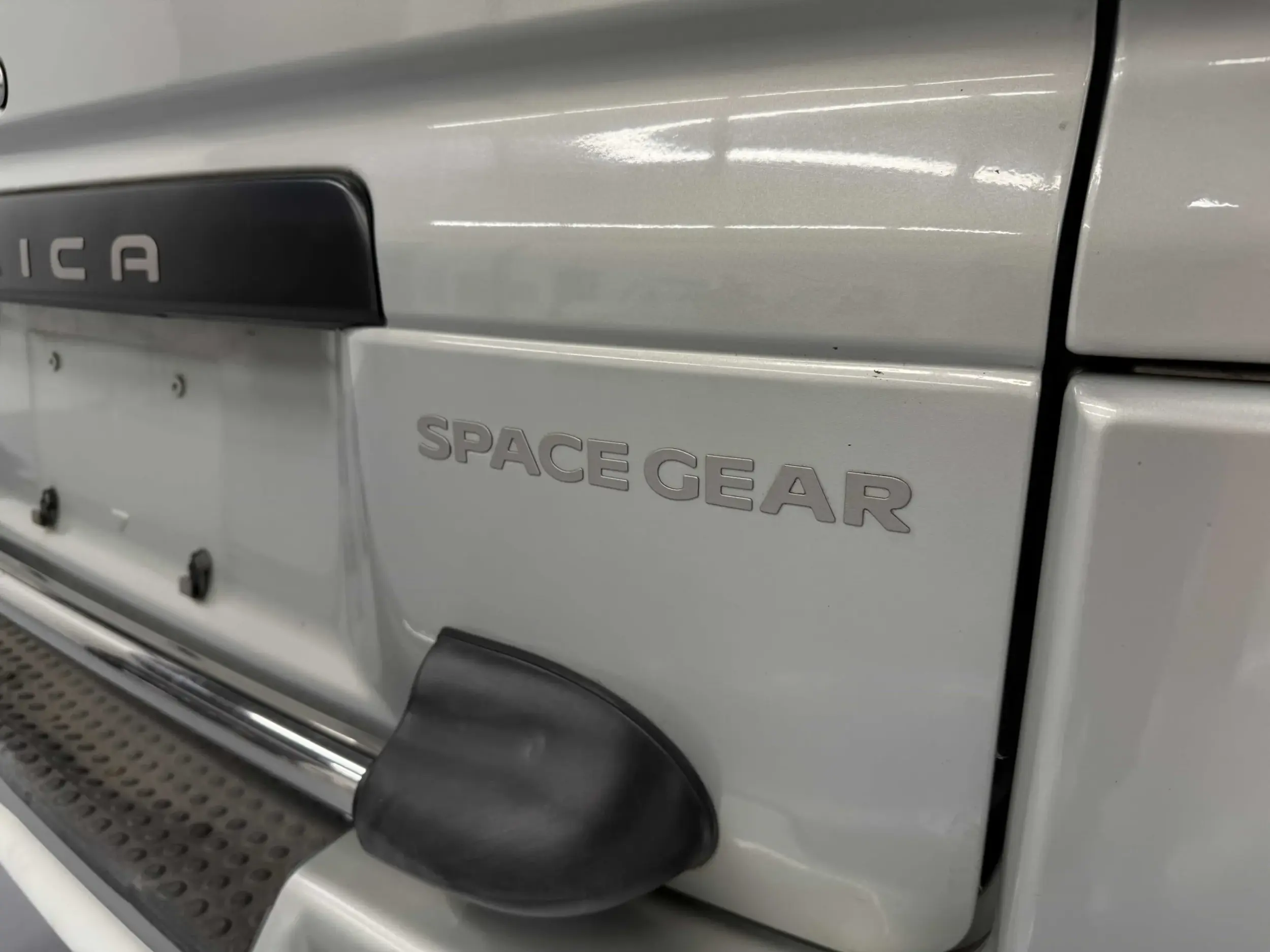 1996 Mitsubishi Delica Space Gear