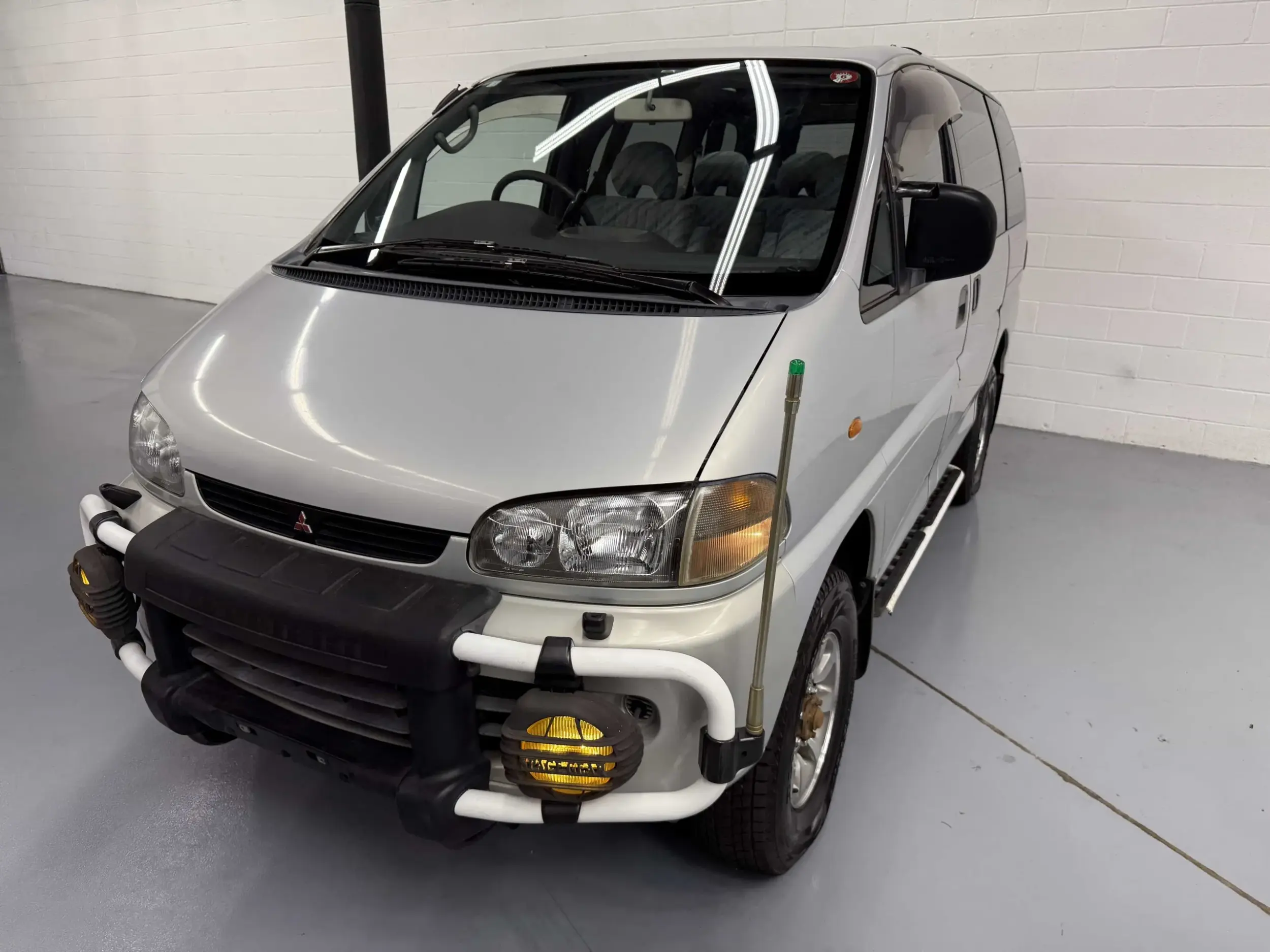 1996 Mitsubishi Delica Space Gear