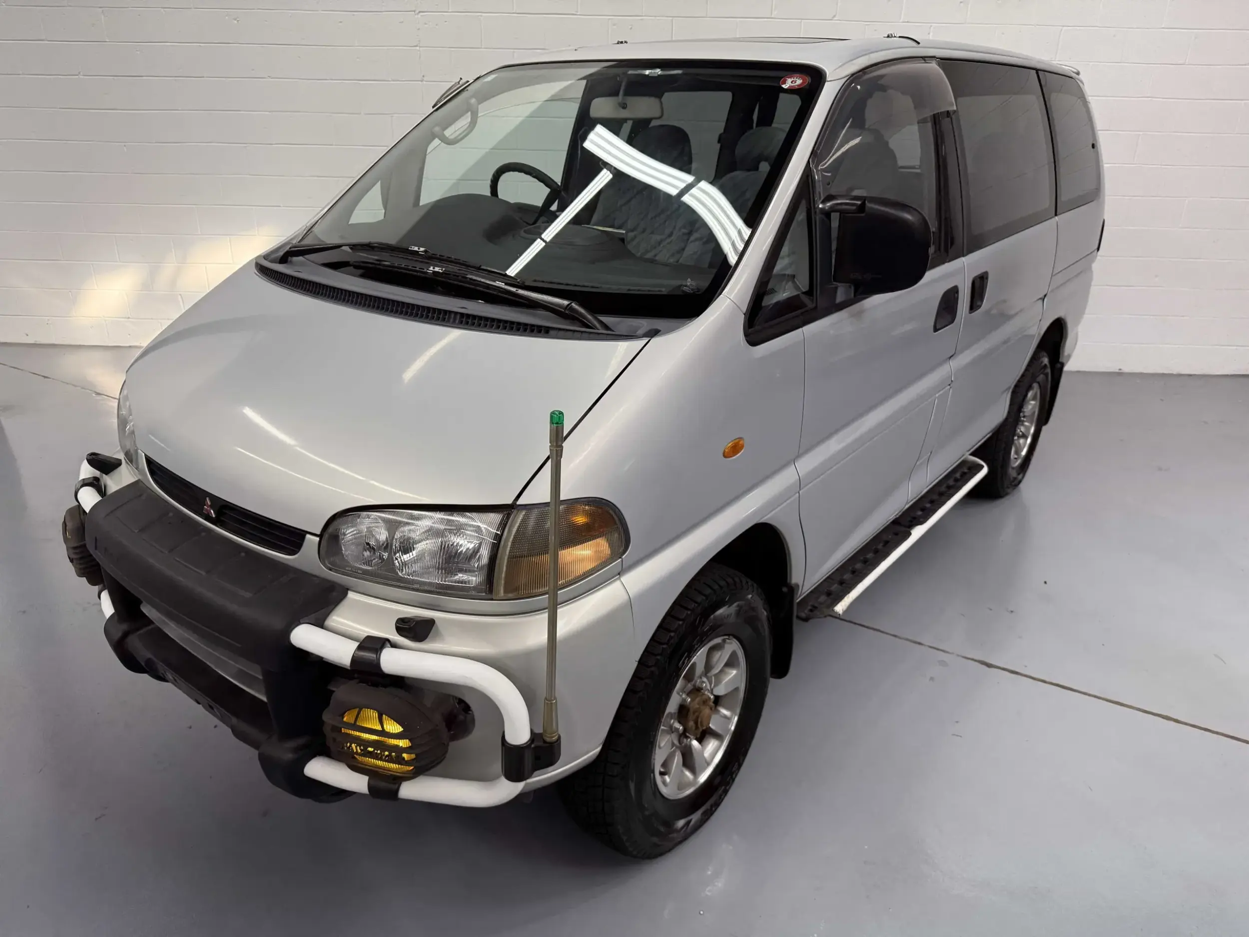 1996 Mitsubishi Delica Space Gear