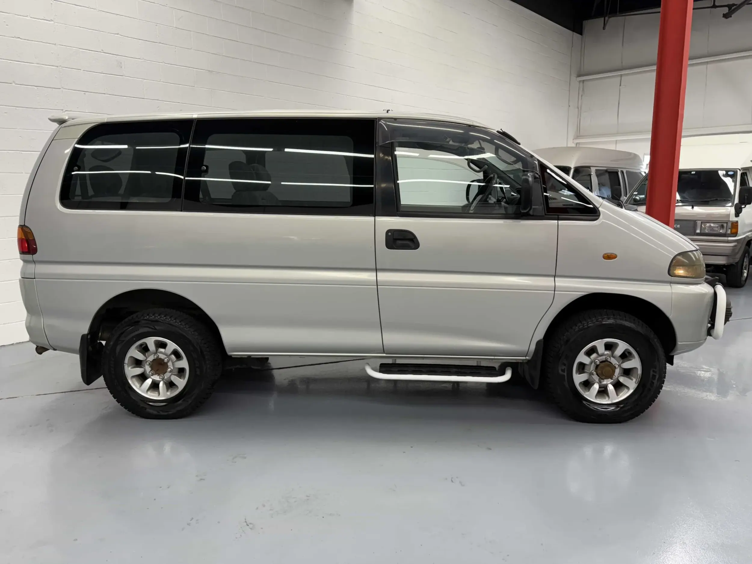 1996 Mitsubishi Delica Space Gear - 2