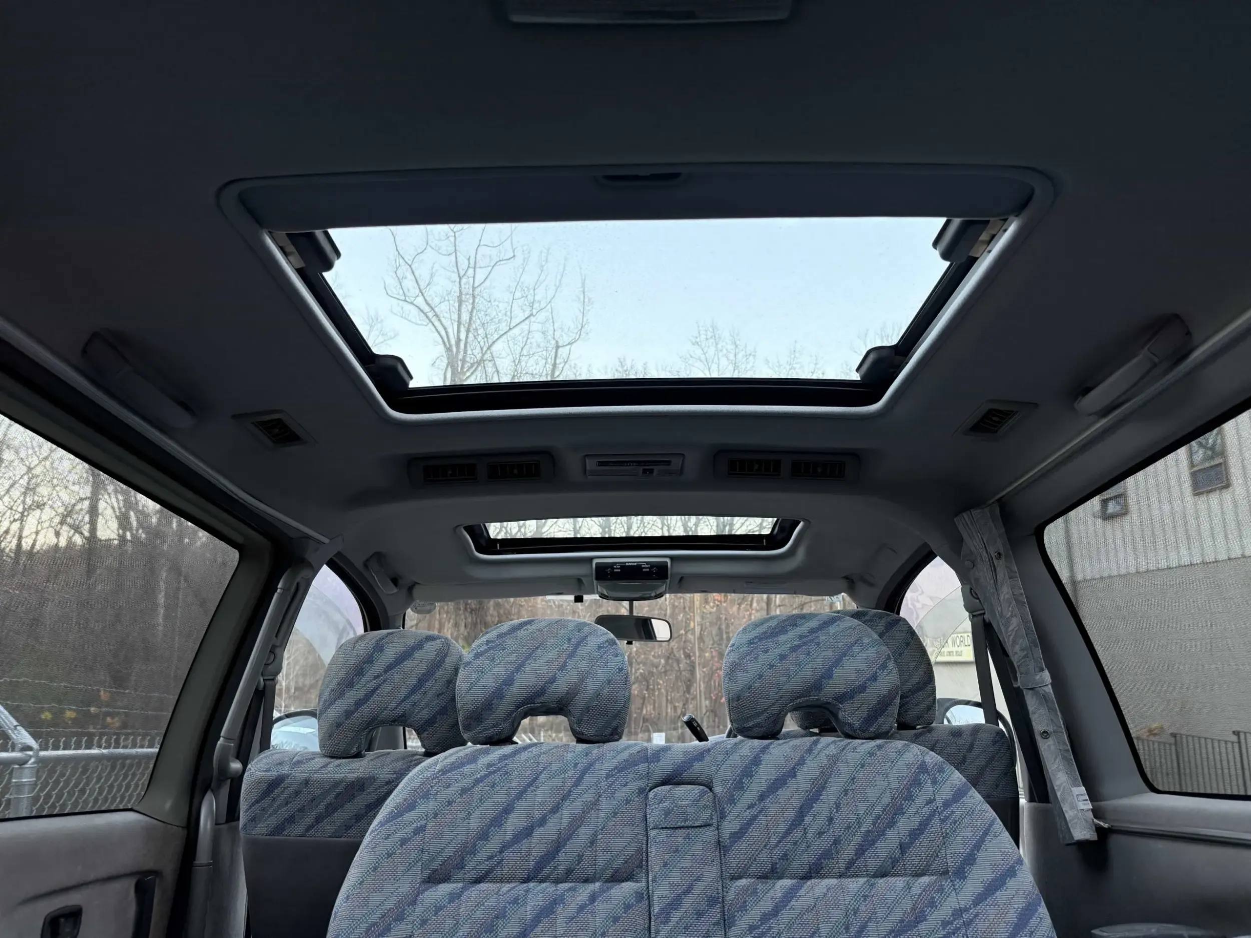 1996 Mitsubishi Delica Space Gear