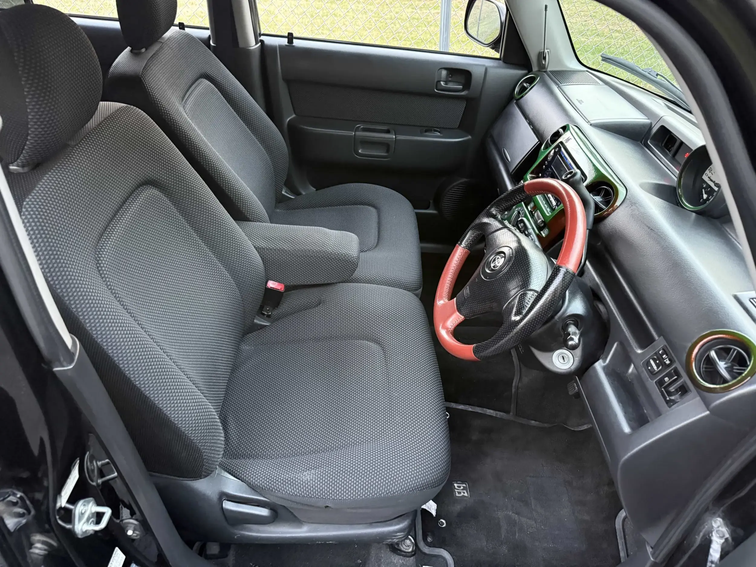 2000 Toyota bB ZX Edition 4WD