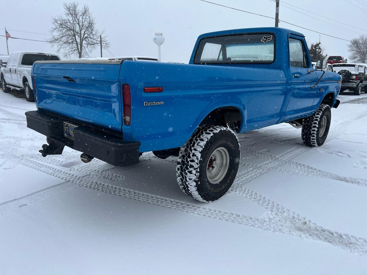 1976 Ford F-150 4×4 - 4