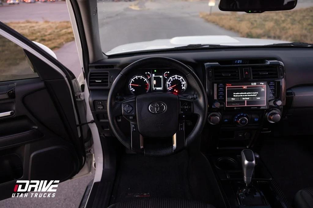 2022 Toyota 4Runner TRD Off-Road