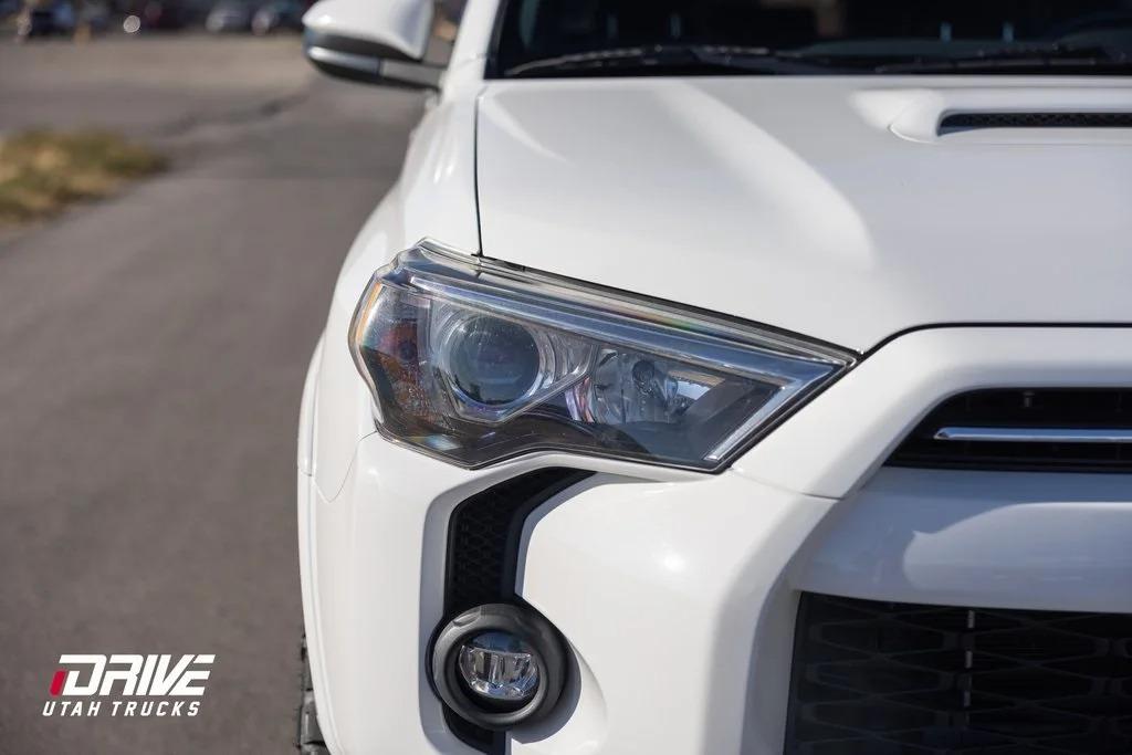 2022 Toyota 4Runner TRD Off-Road - 5