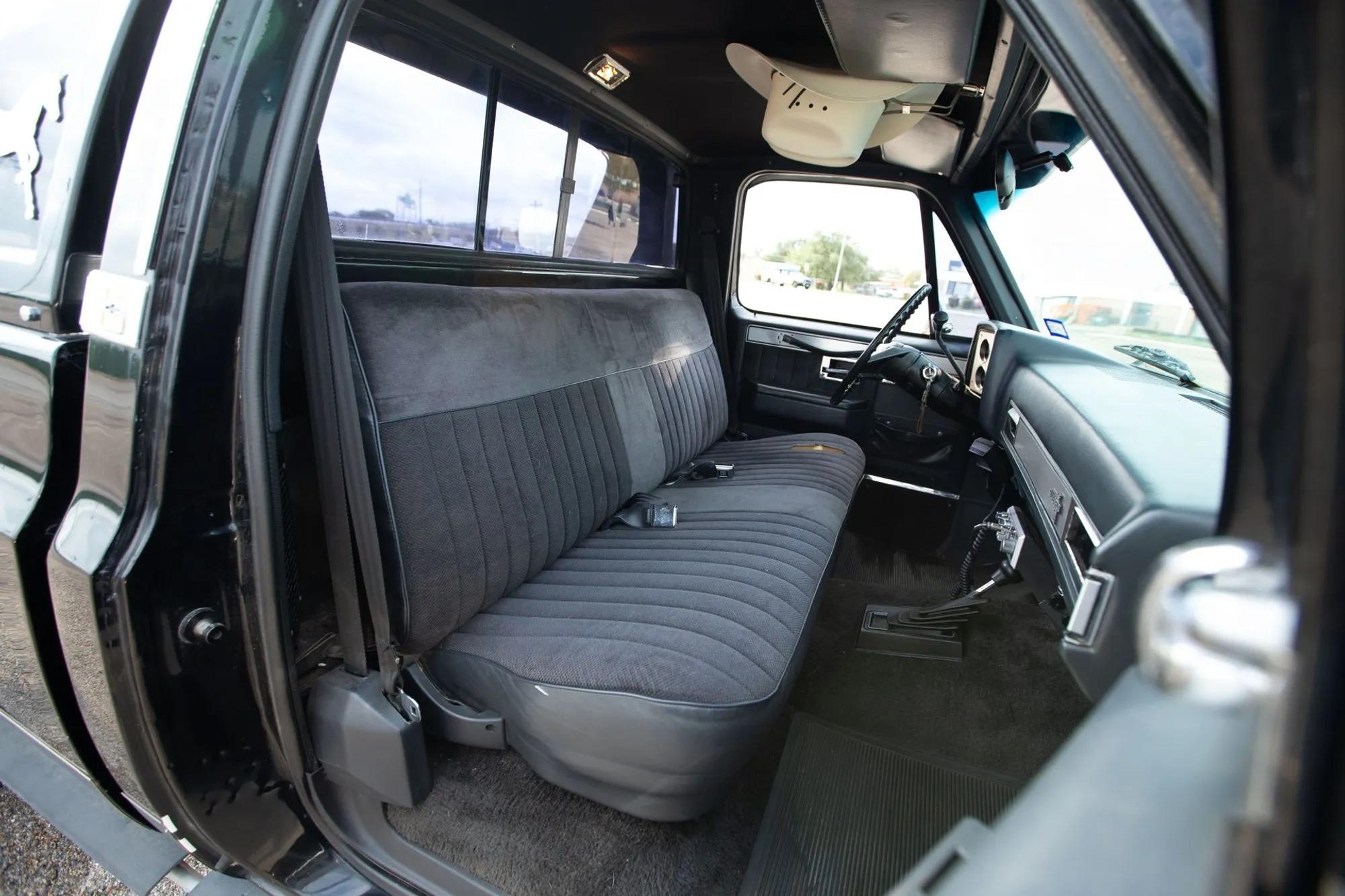 6.2L Detroit Diesel-Powered 1986 Chevrolet K20 Silverado Long Bed Pickup