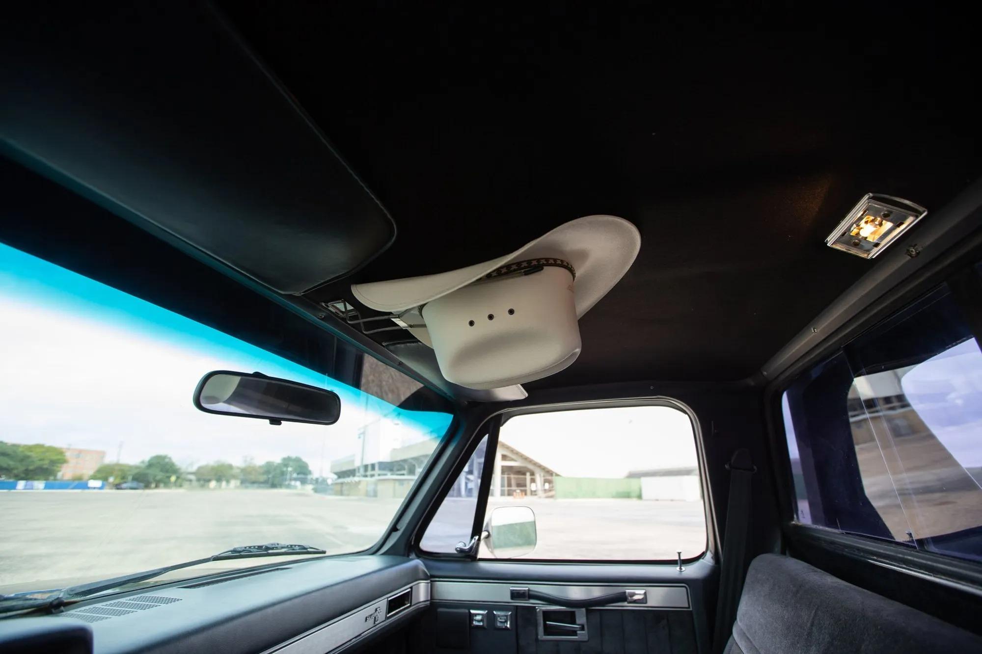 6.2L Detroit Diesel-Powered 1986 Chevrolet K20 Silverado Long Bed Pickup