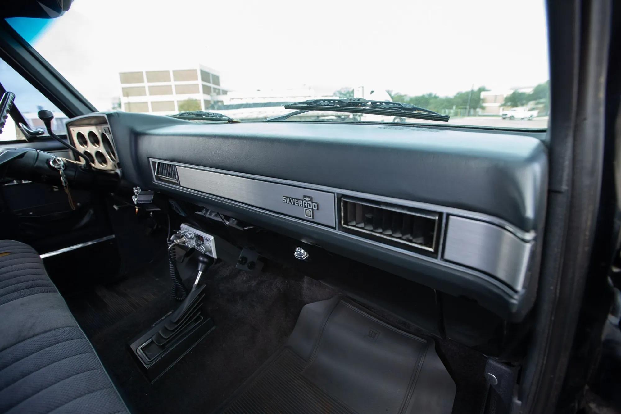 6.2L Detroit Diesel-Powered 1986 Chevrolet K20 Silverado Long Bed Pickup