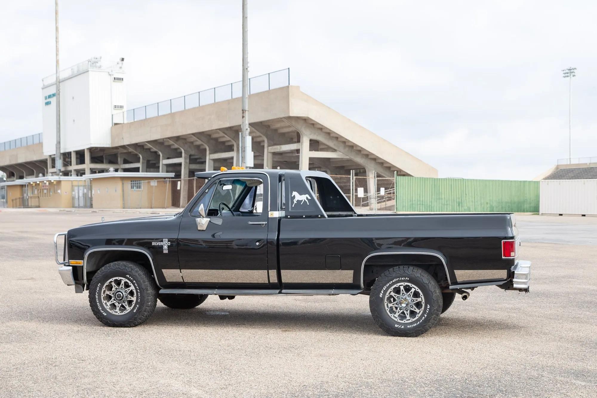 6.2L Detroit Diesel-Powered 1986 Chevrolet K20 Silverado Long Bed Pickup