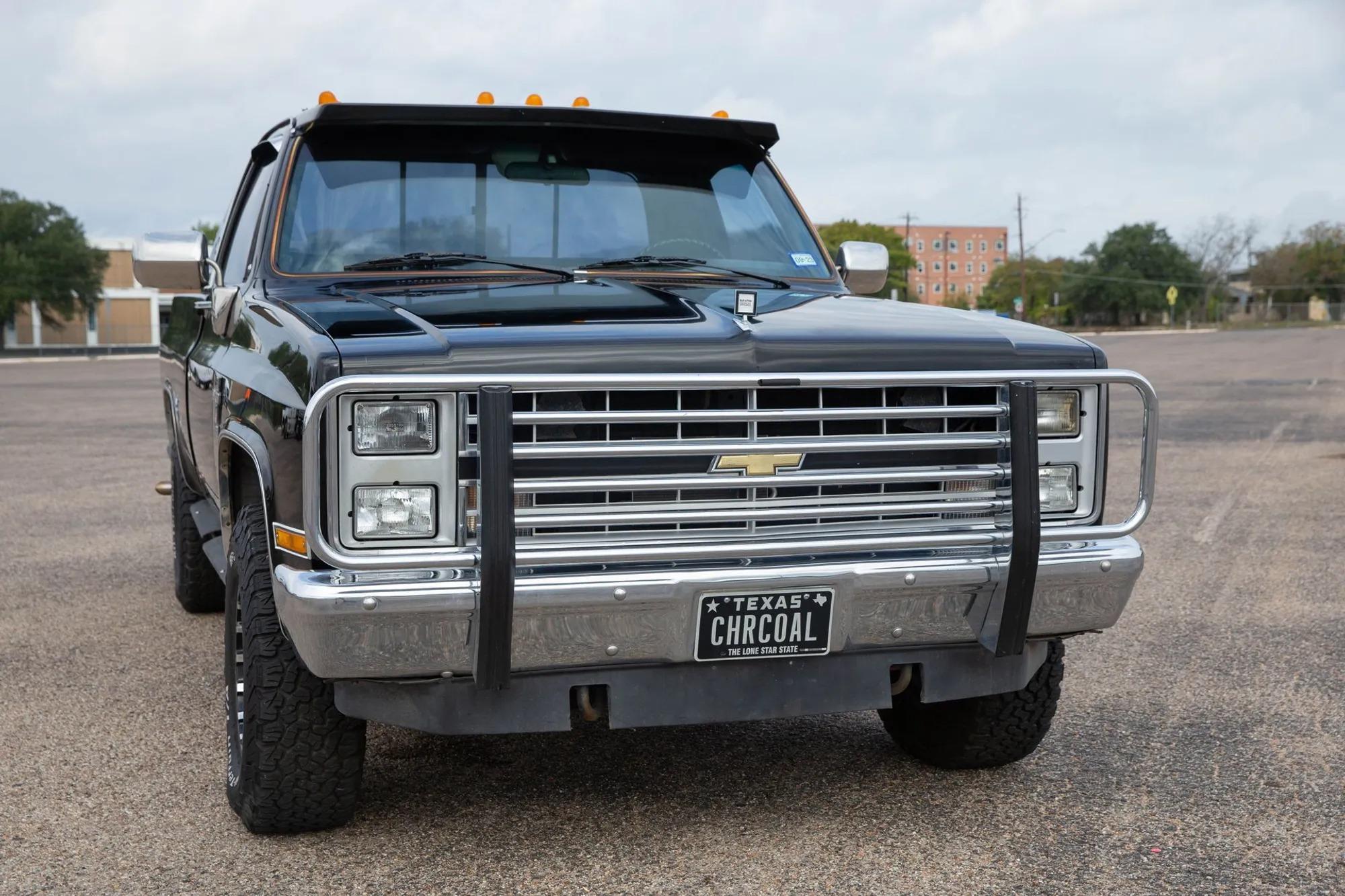6.2L Detroit Diesel-Powered 1986 Chevrolet K20 Silverado Long Bed Pickup