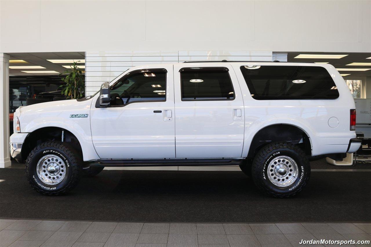 49k-Mile 2005 Ford Excursion Eddie Bauer - 3