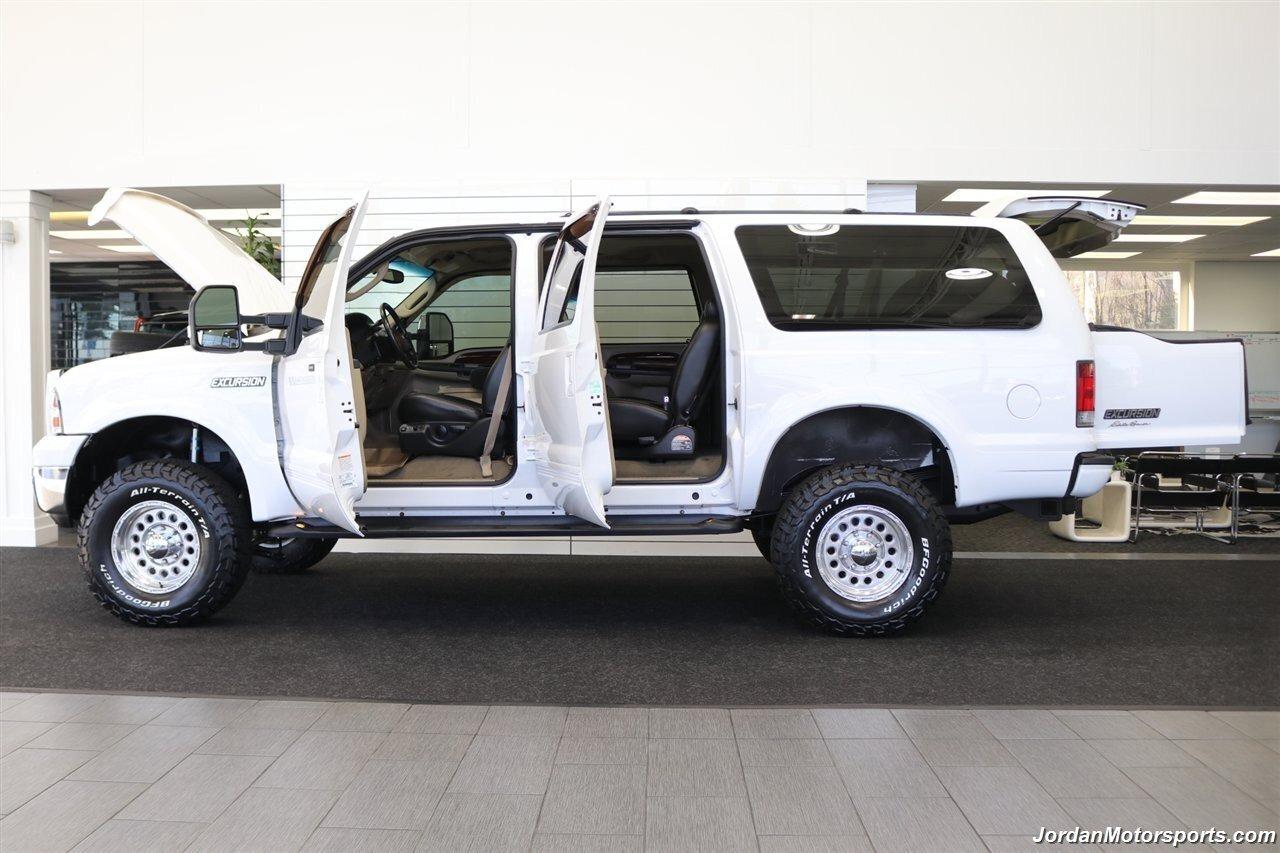 49k-Mile 2005 Ford Excursion Eddie Bauer