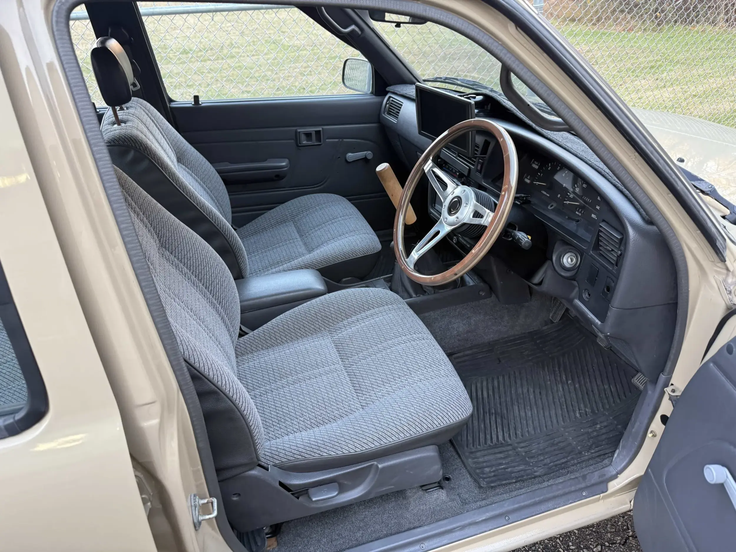 1991 Toyota Hilux LN107