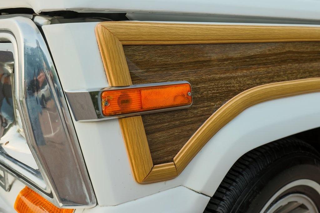 1989 Jeep Grand Wagoneer