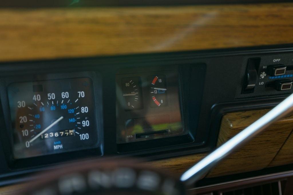 1989 Jeep Grand Wagoneer