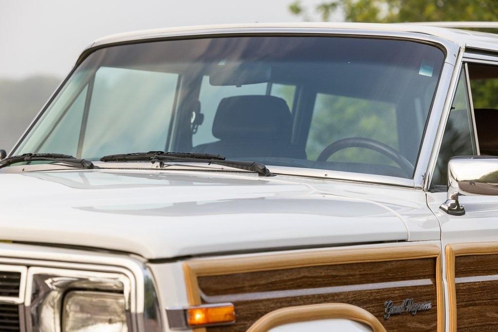 1989 Jeep Grand Wagoneer