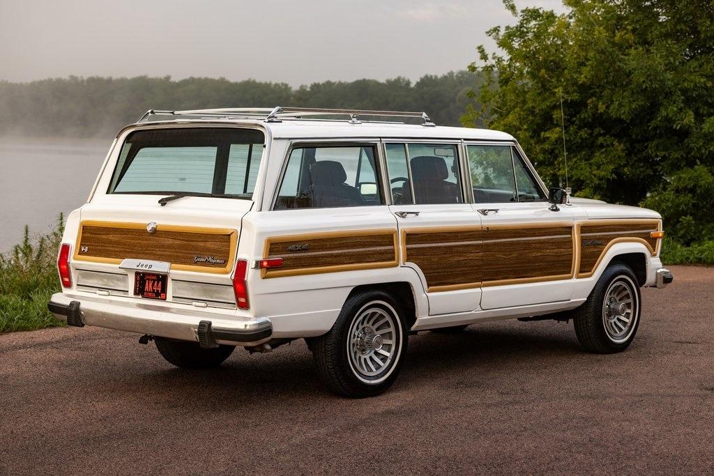 1989 Jeep Grand Wagoneer