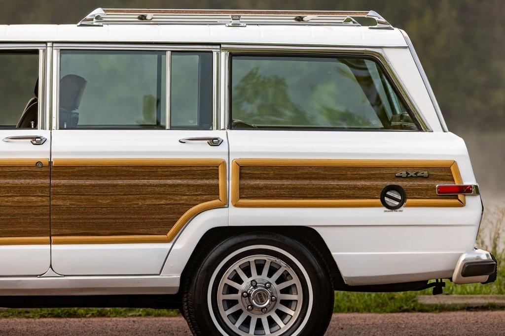 1989 Jeep Grand Wagoneer