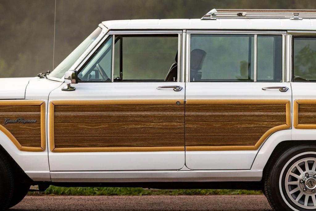 1989 Jeep Grand Wagoneer
