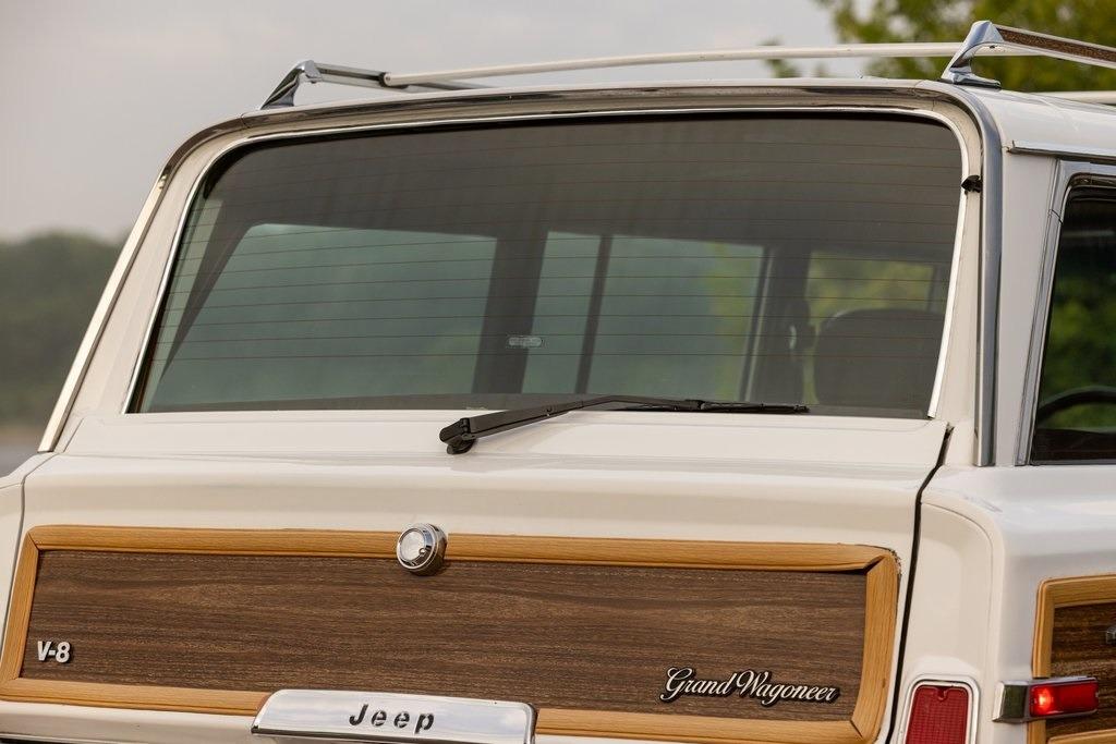 1989 Jeep Grand Wagoneer