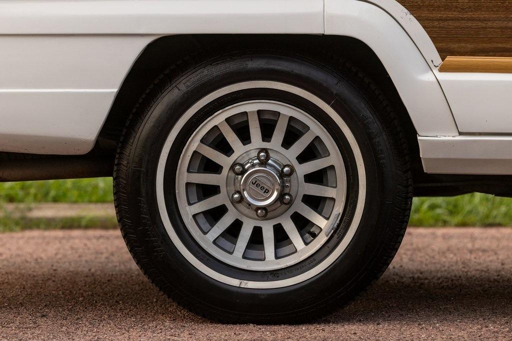 1989 Jeep Grand Wagoneer