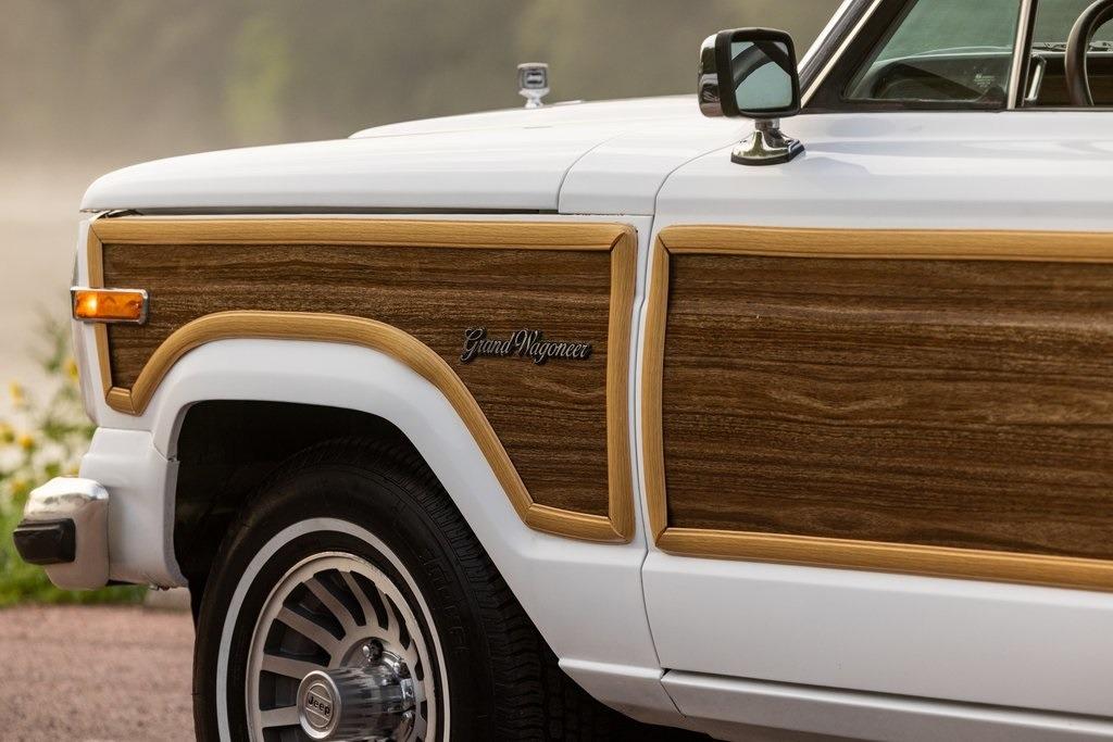 1989 Jeep Grand Wagoneer