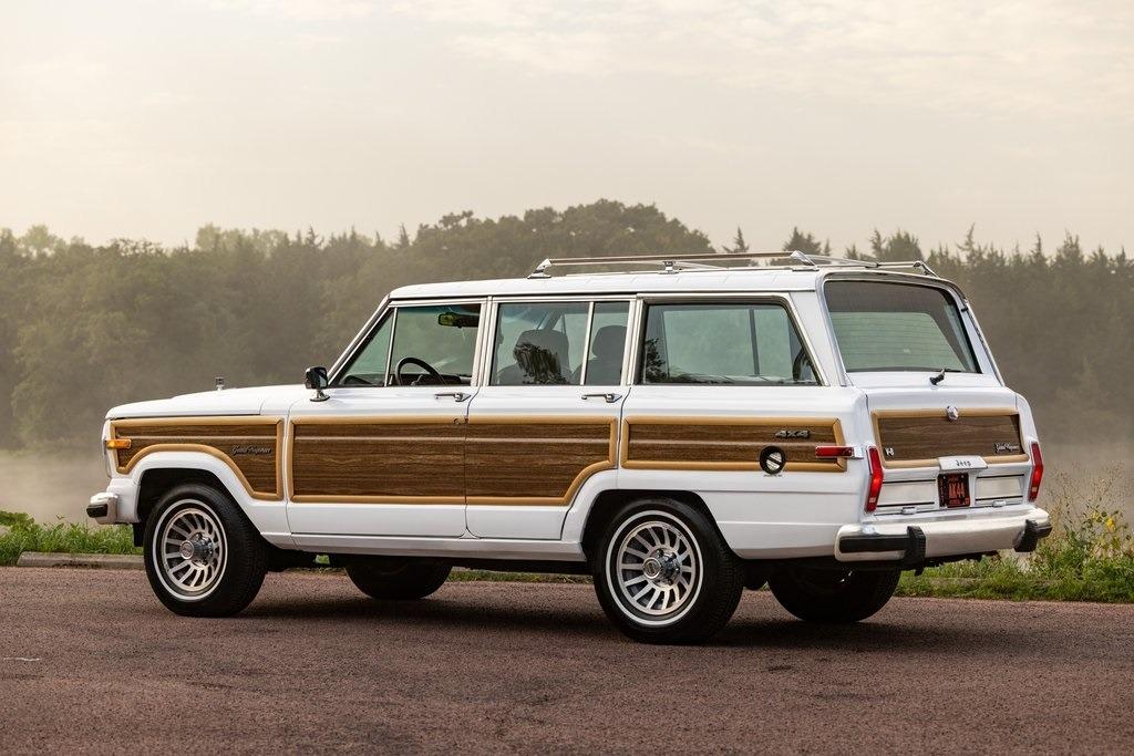 1989 Jeep Grand Wagoneer