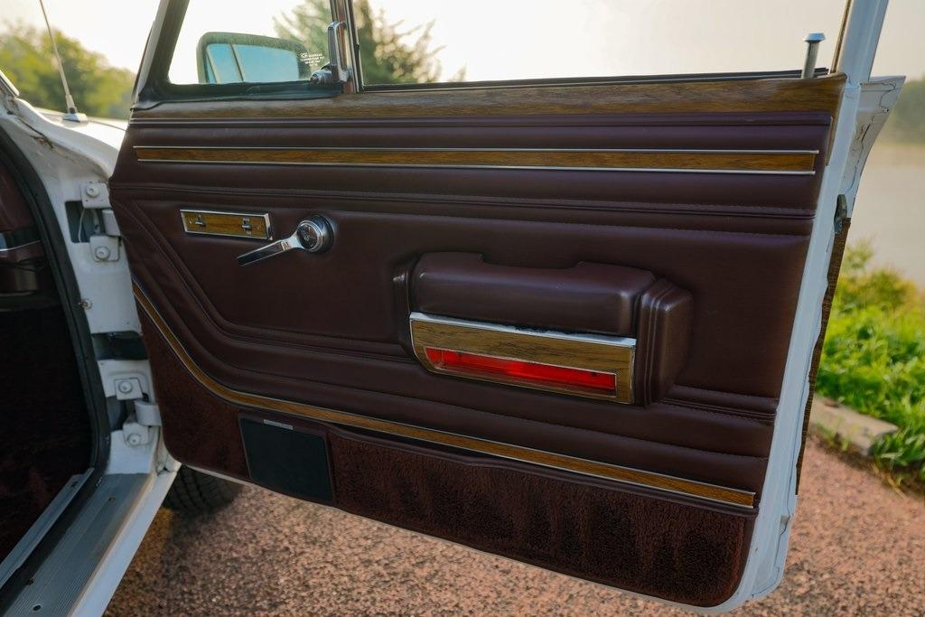 1989 Jeep Grand Wagoneer