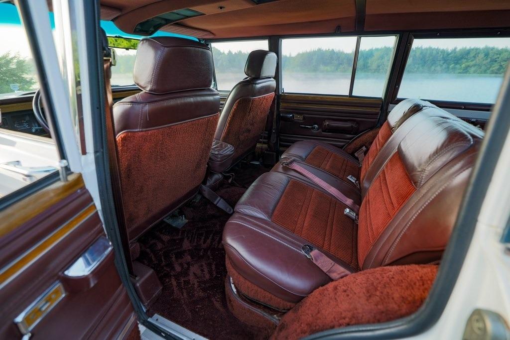 1989 Jeep Grand Wagoneer
